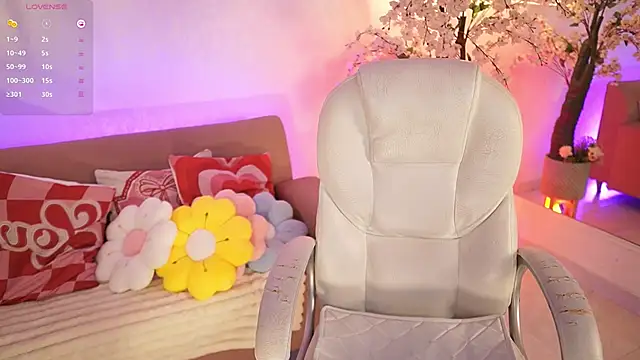 LucyWeisser লাইভ XXX চ্যাট