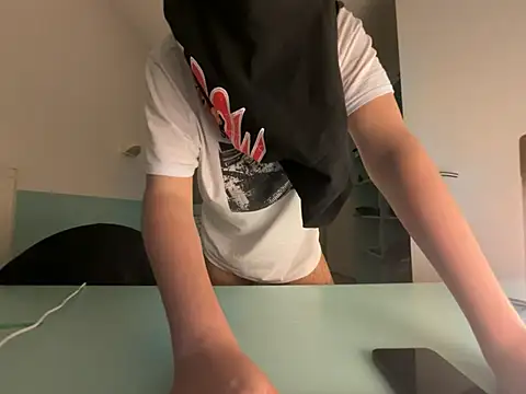 Rebeu_77 Webcam show