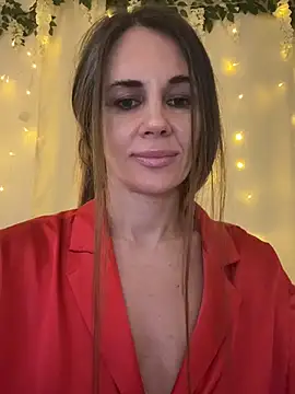 LucieMack 现场XXX聊天