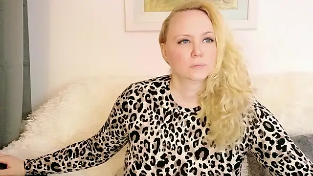 Sarah4you Chat XXX in diretta