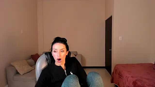 Kristen_Garner live XXX chat