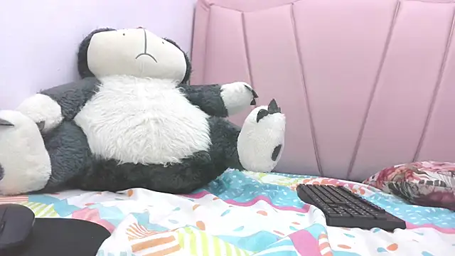 valeriacute18's Live XXX Chat