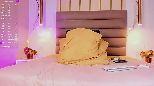 Scarleett_22 élő XXX-chatje