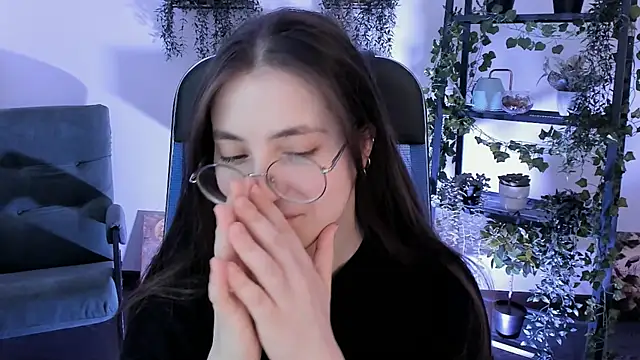 VirtuallVoyantn Live XXX chat