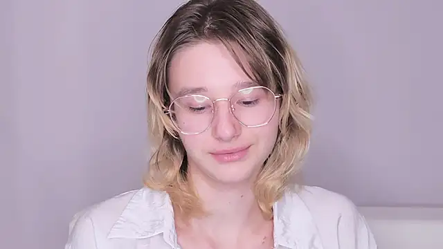 Silva-Tailll Adlı Modelin Canlı XXX Sohbeti