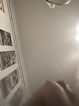 Laura_Ati's Live XXX Chat