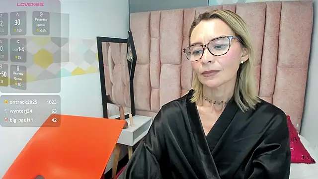 Živý XXX chat Issa_Milf__