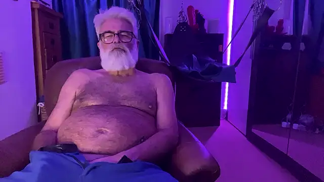 Онлайн чат XXX LeatherSdaddy