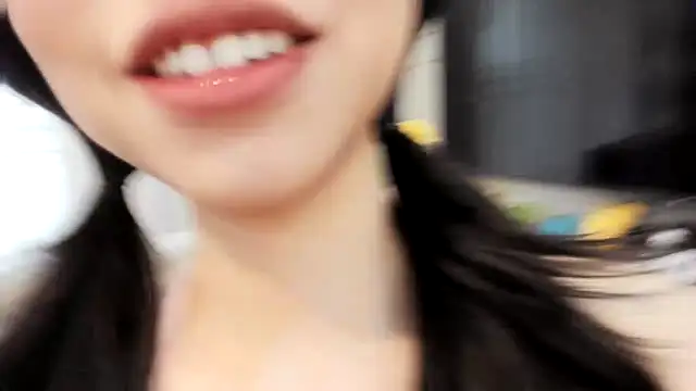 jolie_33 Pertunjukan Webcam