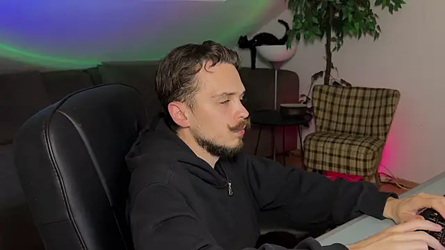 Онлайн чат XXX naked_psy