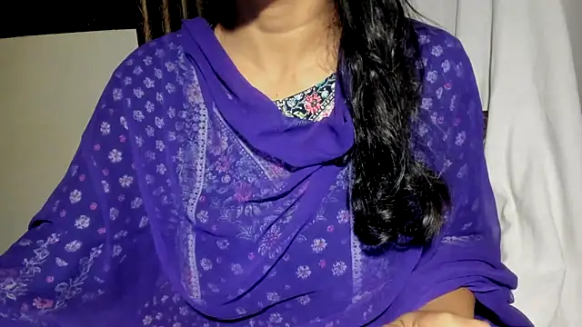 دردشة TheShyGirl_ الجنسية المباشرة