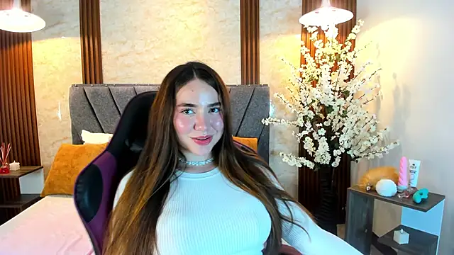 Anissa_m_ Adlı Modelin Canlı XXX Sohbeti