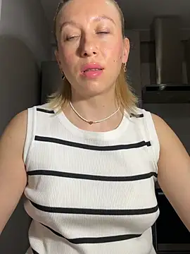 Kittie_Valentine Obrolan Langsung XXX