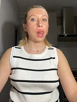 Kittie_Valentine – Live XXX-chat