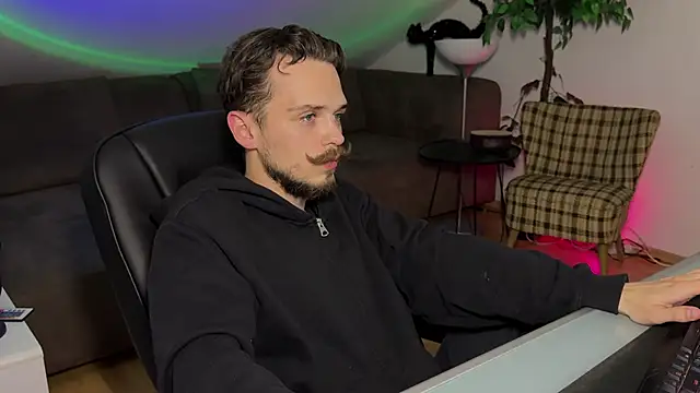 Онлайн чат XXX naked_psy