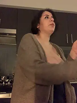 holyeroticss Show in webcam