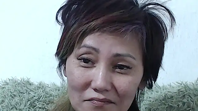 VERYHAPPYWOMANXXX live XXX chat