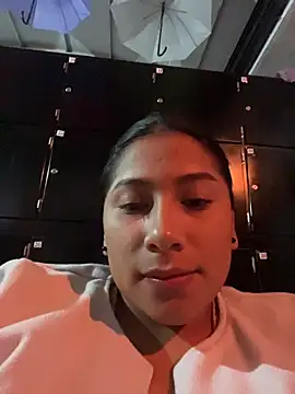 LinnaGardenia Chat XXX live