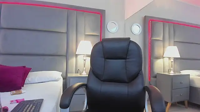 GabyMoreau's Live XXX Chat