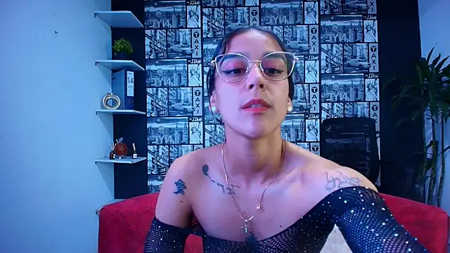 دردشة DanielaMonroe الجنسية المباشرة