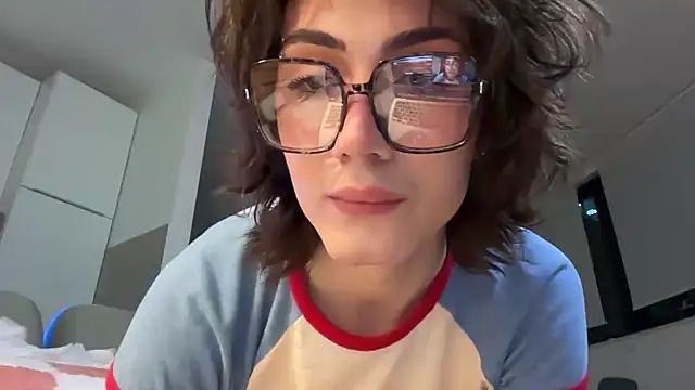 Онлайн чат XXX kira_yoshika9e