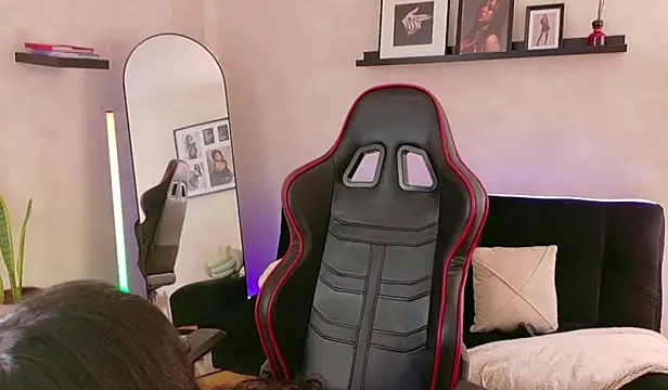 EmmyEvans1 Live XXX-Chat