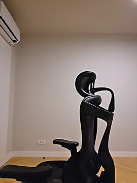 MiaRides19 现场XXX聊天