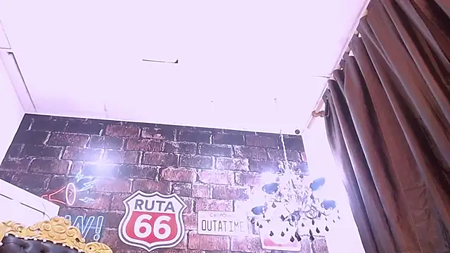 XXX chat uživo modela MariyaNovakie