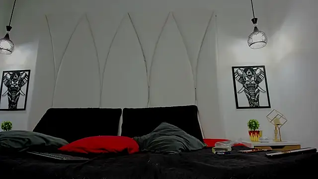 Mia_Reyesjs' Live XXX Chat