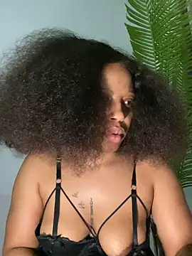 Diamondpussy97 live XXX chat