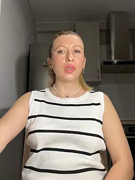 Kittie_Valentine Chat XXX in diretta