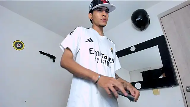 Samuel_Suarez's Webcam Show