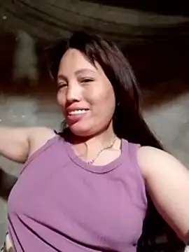 Pokazy przed kamerką – Gummiesu