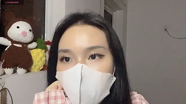 Tieu-May élő XXX-chatje