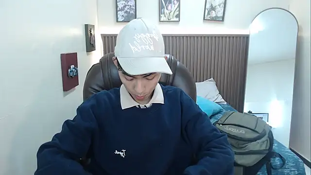 Ian_Mason Adlı Modelin Canlı XXX Sohbeti