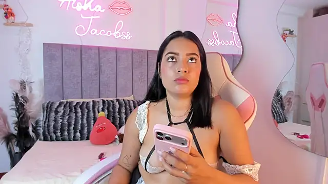 jacobss_gh Adlı Modelin Canlı XXX Sohbeti