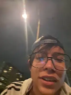 diegoand0911 Adlı Modelin Canlı XXX Sohbeti