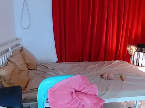 Show modela MaliaWang06 na web-kameri