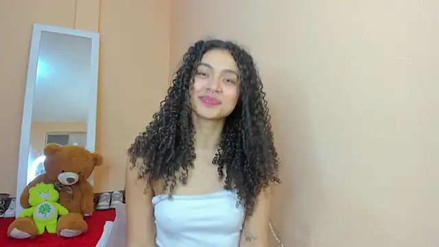XXX chat uživo modela Keniia_rizz