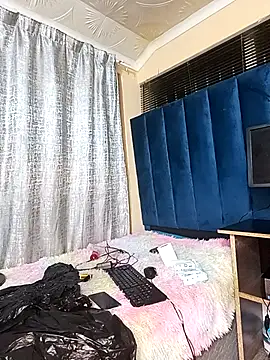 ChoklitBerryXX's Live XXX Chat