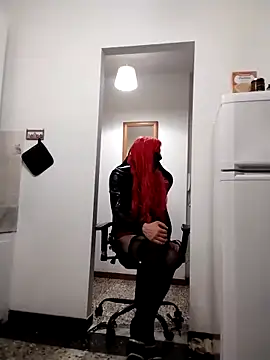 LASCHIAVA6TV72 Show in webcam