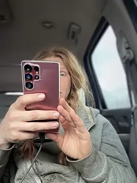 GoldenFlameGoddess' Live XXX Chat