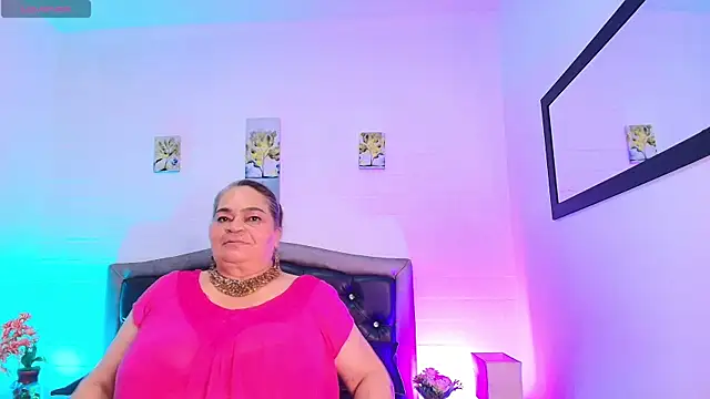 QueenMatturex élő XXX-chatje