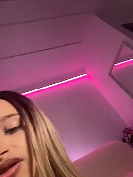 ScarletFlameee Webcam show