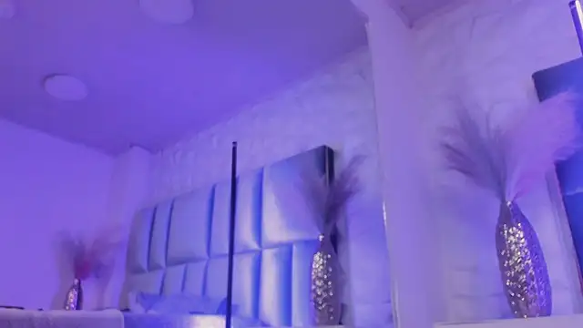 HollyPeach লাইভ XXX চ্যাট