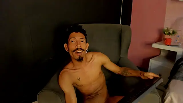 NoaahTylor Live XXX Chat