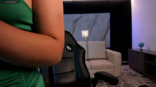 Alicee_Broownn Chat XXX in diretta