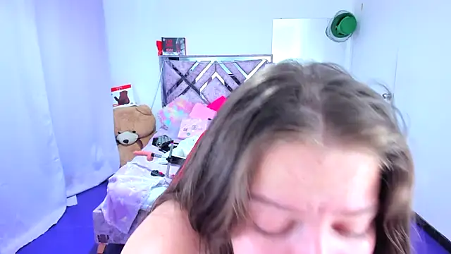 XXX chat uživo modela Luna_Analya