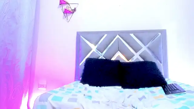 دردشة Emmaa_sweeet_ الجنسية المباشرة