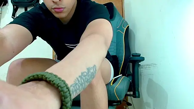 Danyer33: απευθείας συνομιλία ΧΧΧ